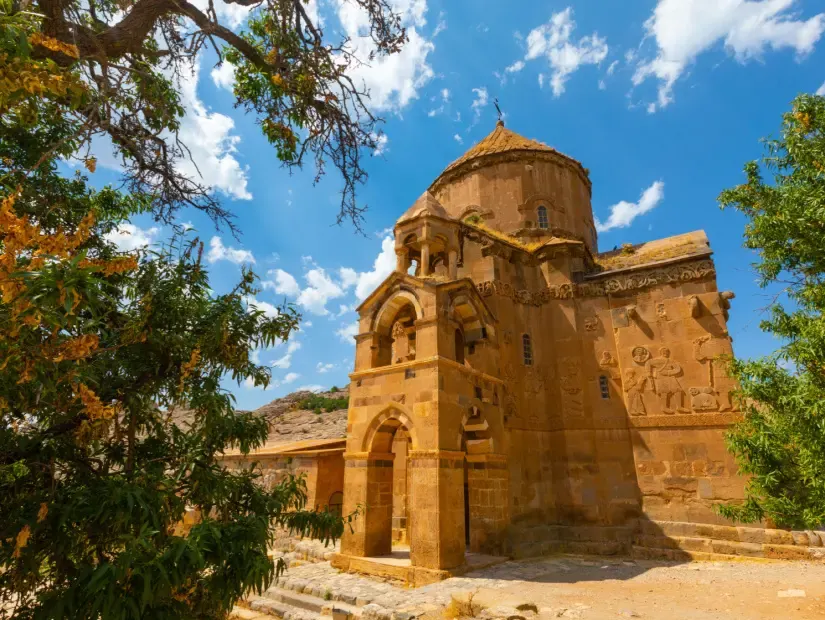 Akdamar Adası