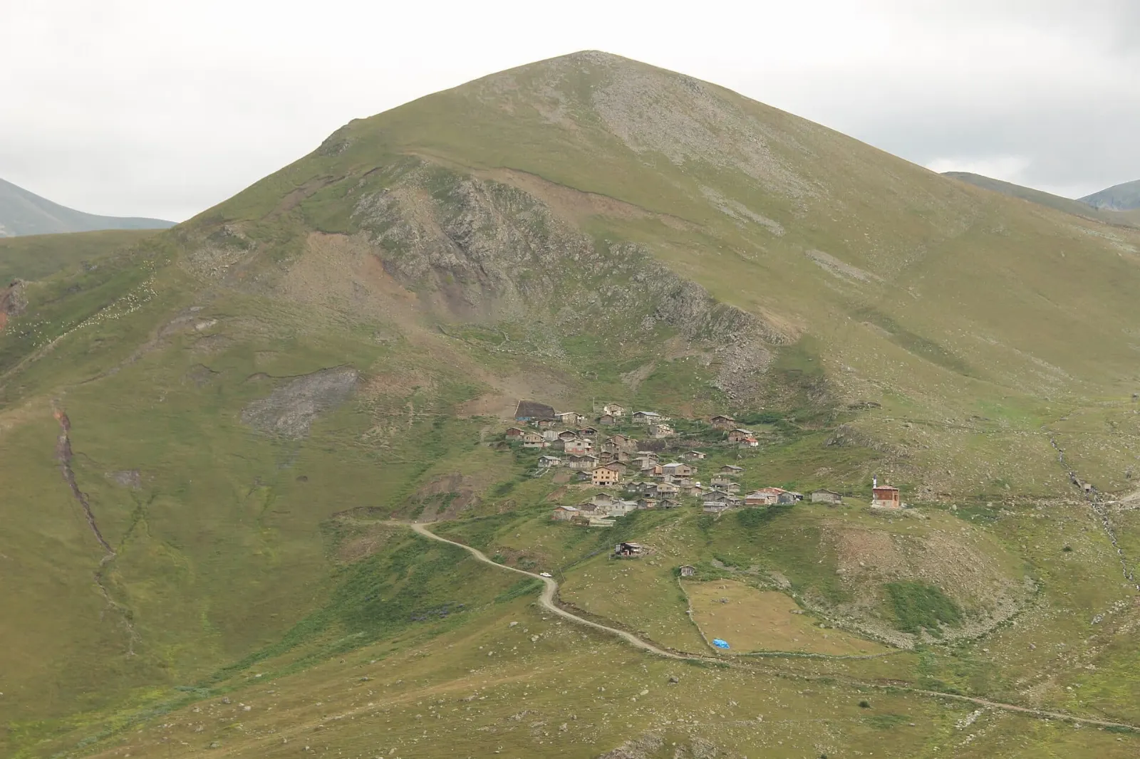 Uzungöl Yaylaları: Karester, Demirkapı ve Haldizen Rehberi
