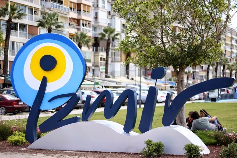 Kuzey Ege güzergahında İzmir şehri