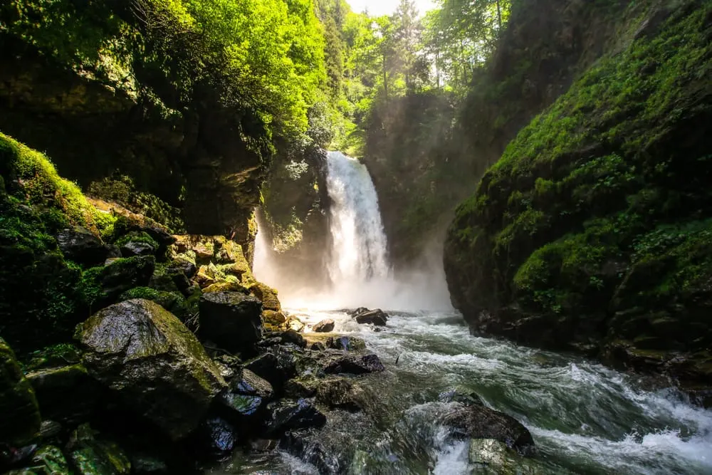 Palovit Şelalesi Çamlıhemşin fotoğraf noktası
