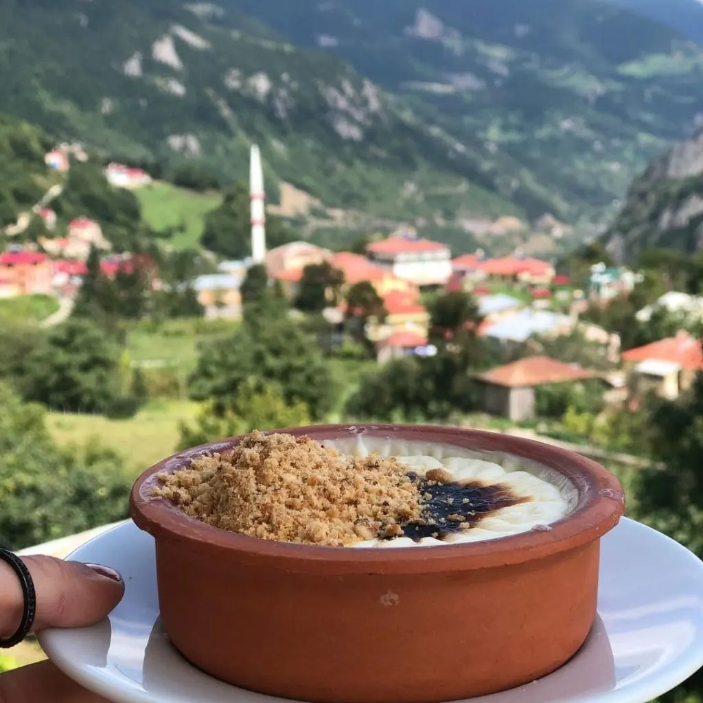 Hamsiköy sütlacı Karadeniz yöresel tatlısı