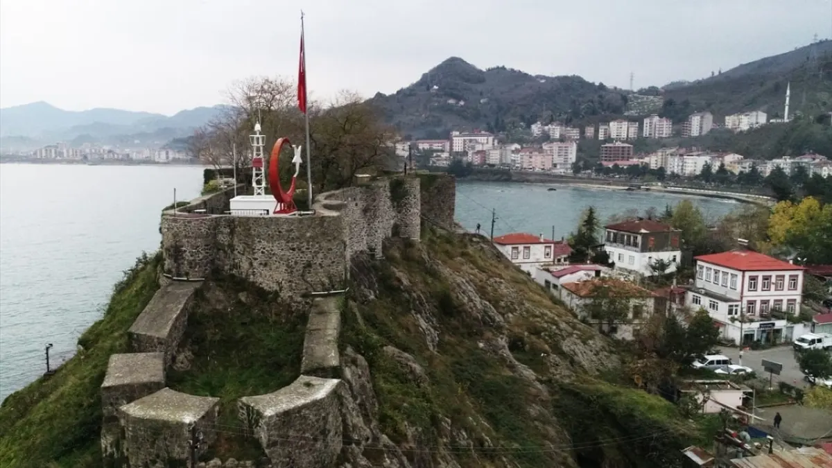 Tirebolu Kalesi Giresun tarihi yerler