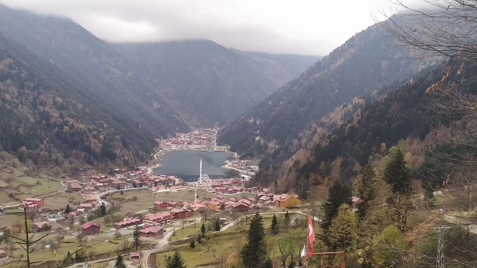 Trabzon'da Sonbahar: Renkli Vadiler ve Hasat Zamanı