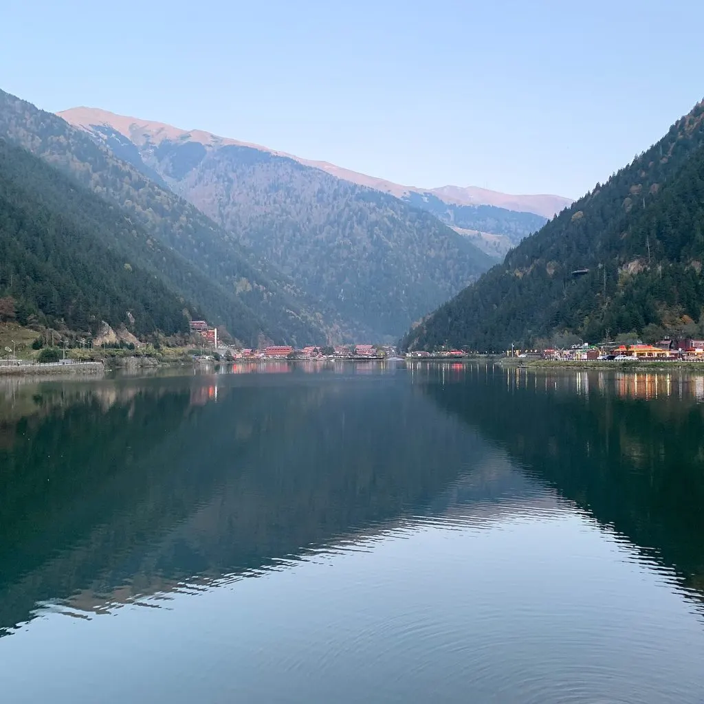 Ekim ayında Uzungöl ve sonbahar renkleri